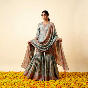 Conjunto Tradicional Indio para Mujer, Kurti de Algodón Verde con Estampado Floral, de Secado Rápido, Corte Regular, Largo Medio, con Sharara y Dupatta, Vestido para Fiesta - Product Image 1