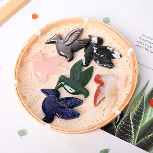 Vente en gros de sculptures d'animaux en pierres précieuses naturelles, sculptures de colibris en cristal mélangé - Product Image 2