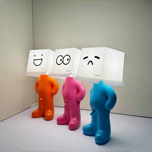 Lámpara de Mesa Creativa con Enchufe USB Claeted Naughty Boy, Lámpara de Lectura LED Única con Pliegues, Luz Nocturna para Dormitorio, Regalo para Niños - Product Image 3