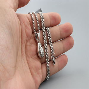 Collar con Colgante de Granada de Mano, Acero Inoxidable, Plateado, Moderno, Unisex, Joyería para Regalo - Product Image 4