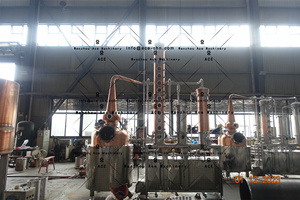 Mejor <span class=keywords><strong>Precio</strong></span>, Destilador de <span class=keywords><strong>Alcohol</strong></span> de 1000L para Vodka, Moonshine, Whisky, Brandy, Aceite, Equipo de Destilación de Raki - Product Image 2