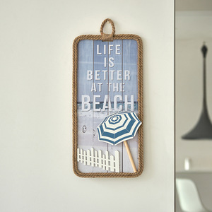 Décoration murale 3D rectangulaire style méditerranéen avec chaise de plage et tongs, objet décoratif à suspendre pour la maison - Product Image 2