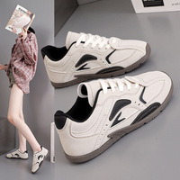 Chaussures décontractées pour femmes 2025 Automne Nouveauté Allemande Entraînement Léger Amincissant Polyvalent Étudiant Chaussures Blanches Tige en PU Lacets KC-NB75