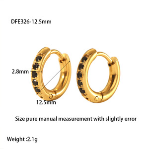 Pendientes de tuerca de acero inoxidable chapados en oro de 18 quilates geométricos de moda 2024 Aniversario de mujer de circón hipoalergénico impermeable - Product Image 2