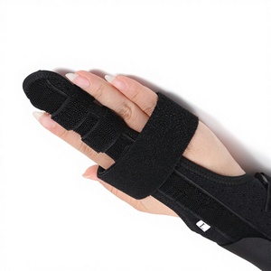 Volwassen Zwarte Ademende Vijfvingerige Fractuur Fixatiebrace, Peesbreuk en Verrekking, Metacarpale Peesschede Corrector <span class=keywords><strong>Splint</strong></span> - Product Image 1
