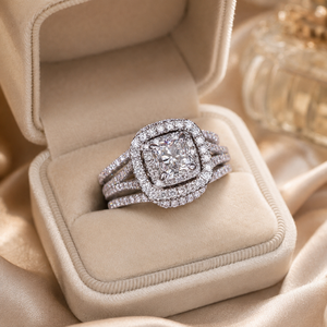 Set di Tre Anelli con Diamanti Simulati Quadrati per Donne, Gioielli con Micro Pavé per Matrimonio e Proposta - Product Image 4
