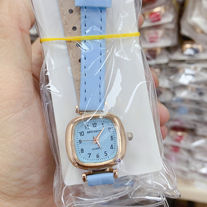Montre à quartz de luxe pour femmes étudiantes, cadeau de bijoux, bracelet <span class=keywords><strong>en</strong></span> cuir, cadran carré, montre tendance pour femmes, simple et élégante - Product Image 4