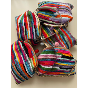 กระเป๋าคลัทช์โครเชต์ลายทางหลากสีทำมือสุดหรู กระเป๋าใส่ของแบบวินเทจพร้อมตัวล็อคแบบ Kiss Lock ประดับด้วยลูกปัดหลากสี NF - Product Image 2