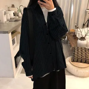 ヴィンテージシャツ女性秋韓国風ファッショントップスBF長袖ルーズストライププリントボタンアップシャツブラックブラウス