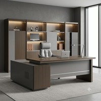 Bureau de direction moderne avec design en forme d'escalier, dessus en bois, armoire latérale, chaise en cuir, bibliothèque, pour PDG, directeur, bureau commercial