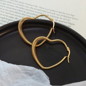 Joyería de moda para mujer, de acero inoxidable de corazón pendientes de aro, joyería chapada en oro de 18K, pendientes impermeables - Product Image 3