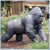Décoration de jardin extérieur Animal Statue en fibre de verre Gorille Taille personnalisée Statue de gorille Sculpture