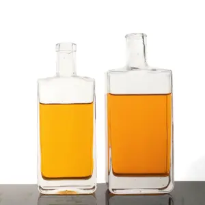 Bouteille en verre personnalisée de liqueur fantaisie de 375ml 500ml 750ml bouteille en verre de liqueur de forme plate carrée pour vodka brandy whisky liqueur