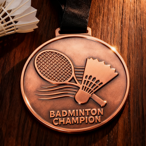 Medalla de Bádminton de metal <span class=keywords><strong>en</strong></span> relieve con diseño de volante personalizado, medalla de Bádminton de competición de aleación de Zinc <span class=keywords><strong>en</strong></span> relieve 3D a granel - Product Image 4