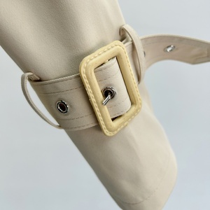 <span class=keywords><strong>Trench</strong></span>-coat <span class=keywords><strong>court</strong></span> <span class=keywords><strong>beige</strong></span> en dentelle pour <span class=keywords><strong>femme</strong></span>, à double boutonnage et revers, style mode, vente en gros d'usine - Meilleures ventes - Product Image 5