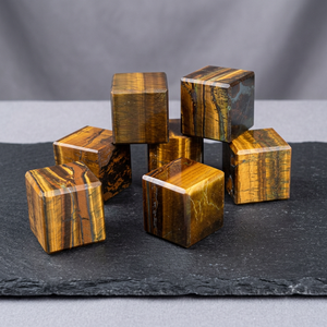 Cristales Cuadrados de Ojo de Tigre Pulidos, Piedras Preciosas para Feng Shui, Arte Coleccionable y Decoración - Product Image 3
