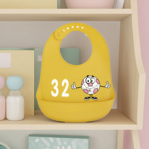Bavoirs pour bébés en silicone sans BPA avec logo personnalisé Fermeture à bouton imprimé animal mignon arc-en-ciel Service OEM à faible quantité minimale de commande pour les tout-petits - Product Image 3