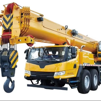 Mobiler Kosteneffektiver LKW-Kran QY80K5D 80 Tonnen Nennlast Mit 5-Teiligem Hauptausleger für Materialhebung