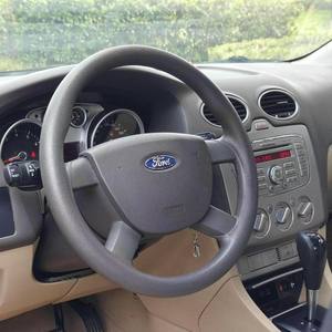 <span class=keywords><strong>2011</strong></span> <span class=keywords><strong>Ford</strong></span> <span class=keywords><strong>Focus</strong></span> Luxury Edition 1.8L automatique d'occasion vieille voiture toit ouvrant panoramique sièges en cuir direction hydraulique croisière FWD vente - Product Image 6