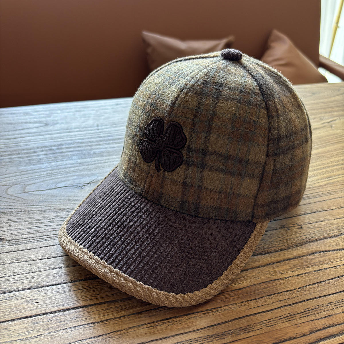 สีน้ำตาล