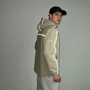 <span class=keywords><strong>Giacca</strong></span> Impermeabile Antivento da <span class=keywords><strong>Uomo</strong></span> Taglie Forti, Stile Casual con Zip Riflettente, Sottile con Strisce Riflettenti - Product Image 2