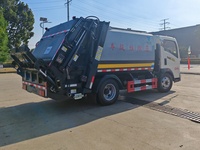Camion à ordures compacteur Sinotruk Howo de 6 mètres cubes, véhicule de compression des déchets hydraulique léger