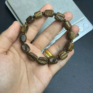 Bracelet en perles d'agarwood de qualité supérieure, parfum naturel, bois fait main, bracelet élastique unisexe, bijoux spirituels pour la méditation - Product Image 1