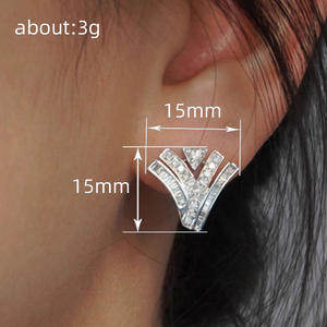 E3341 Orecchini in oro bianco con diamanti da donna, lusso per tutti i giorni, taglio triangolare, colore D naturale - Product Image 6