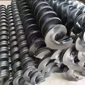 अनुकूलित सतत 304 स्टेनलेस स्टील सर्पिल स्क्रू कन्वेनर ब्लेड फ्लाइट ऑगर चाकू कोल्ड रोलिंग बनाने की मशीन