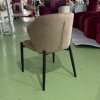 Chaise de salle à manger pour restaurant occidental de luxe, salle à manger privée d'hôtel étoilé, chaise d'appoint commerciale avec revêtement en velours et pieds en métal