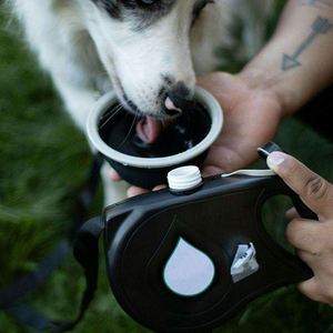 Laisse pour chien rétractable multifonctionnelle 3-en-1 classique et durable en nylon, avec distributeur de sacs à déjections et bouteille d'eau – Vente en gros, écologique - Product Image 4