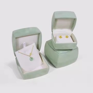 Elegante caja de anillo de boda de terciopelo gris de lujo, traje de siete piezas, contenedor de joyería de lujo para suministros de regalo - Product Image 4