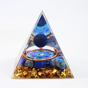 Pyramide en résine époxy cristalline Lapis Lazuli Tai Chi, décoration d'intérieur, ornement de bureau, pièce de collection artisanale en résine - Product Image 2