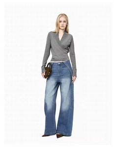 Celana Jeans <span class=keywords><strong>Denim</strong></span> Retro dengan Sentuhan Water-washed, <span class=keywords><strong>Patching</strong></span> Bergaya Pisau Melengkung, Model Slim-fit dan Kaki Lebar - Product Image 3