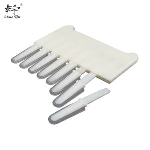 Apiculture reine abeille gelée royale stylo grattoir 8 rangées doigts trous marchandises <span class=keywords><strong>Kit</strong></span> d'élevage outils pour apiculteur fournitures - Product Image 4