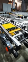Konveyor Rol Samping Modular QIANRUN Baru 380V untuk Otomatisasi Pabrik, Tahan Debu, Tahan Minyak, Jalur Pengangkutan Pallet