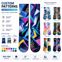 Chaussettes personnalisées imprimées en coton doux, motif OEM, couleur et illustration sur mesure pour équipes scolaires, clubs, promotion, mode, vente au détail, articles de mercerie