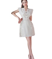 Robe d'été 2026 ODM pour femme, décontractée, éco-responsable, en dentelle, col en V, coupe trapèze, taille ajustée, style boutique, vente en gros, niche