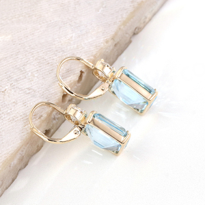 ชุดเครื่องประดับไพลินสังเคราะห์ทรงเหลี่ยมแบบ Emerald Cut สีฟ้าอมเขียว ทำจากทองคำแท้ 10K พร้อมสร้อยคอ ต่างหู และมอยส์ซาไนต์ - Product Image 5