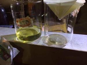 Bon <span class=keywords><strong>prix</strong></span> Distillation sous vide d'<span class=keywords><strong>huile</strong></span> <span class=keywords><strong>moteur</strong></span> à taux de récupération élevé/<span class=keywords><strong>huile</strong></span> <span class=keywords><strong>moteur</strong></span> noire en <span class=keywords><strong>huile</strong></span> de base jaune Fournisseur de machine de recyclage - Product Image 5