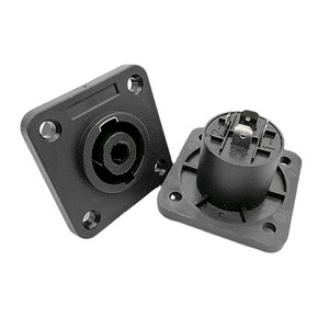 Conector de audio profesional de 4 núcleos con cuatro terminales cuadrados NL4 y conector de audio Ohmic con lámina metálica - Product Image 1