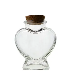 पारदर्शी कांच की बोतल काग के साथ प्यार के आकार का बधाई बोतल ग्लास जार 50ml thickened बोतल नीचे