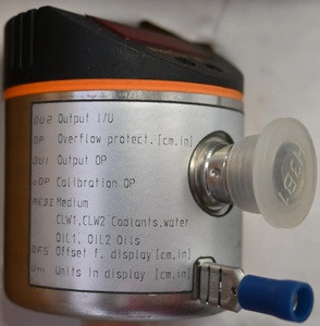 Capteur de niveau IFM LK3124, sonde de 728 mm, 4-20 mA, IO-Link, niveau électronique pour la surveillance de l'eau, de l'huile et du liquide de refroidissement - Product Image 2