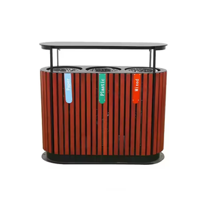 <span class=keywords><strong>Poubelle</strong></span> extérieure en métal avec finition imitation bois, tri des déchets à trois <span class=keywords><strong>compartiments</strong></span>, <span class=keywords><strong>poubelle</strong></span> avec toit pour les espaces publics - Product Image 1