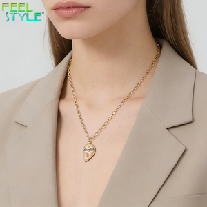 Mini Collar con Corazón <span class=keywords><strong>de</strong></span> Zirconia 5A, Acero Inoxidable 316L, Grabado Personalizado, Temática <span class=keywords><strong>de</strong></span> <span class=keywords><strong>Amor</strong></span>, Chapado en Plata y Oro PVD, Regalo - Product Image 3