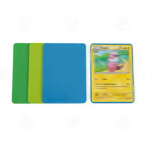 Protège-cartes colorés de qualité supérieure à coins arrondis populaires pour la protection des cartes de jeu de collection - Product Image 2