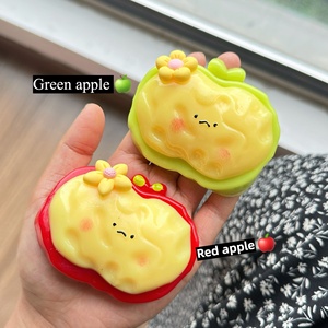 Jouet Squishy Pomme Rouge Crémeuse à Remontée Lente en TPR, Jouet Anti-Stress à Presser, Mignon et Doux, Jouet de Simulation Fruitée pour la Décompression CE - Product Image 4