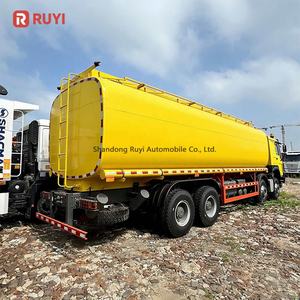 Camion-<span class=keywords><strong>citerne</strong></span> à essence diesel Sinotruk HOWO 8x4 à bas <span class=keywords><strong>prix</strong></span>, réservoir de carburant diesel de 20 000 L, 30 000 <span class=keywords><strong>litres</strong></span>, réservoir de ravitaillement en carburant diesel à vendre - Product Image 4