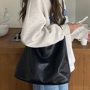 กระเป๋าสะพายไหล่หนังวินเทจสำหรับผู้หญิง สีน้ำตาล หัวเข็มขัดแม่เหล็ก สายสะพายเส้นเดียว ใช้ได้ทุกวันในฤดูใบไม้ร่วง - Product Image 5