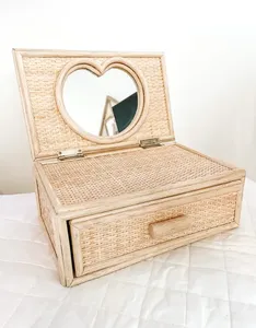 Nouveaux modèles de boîte à bijoux en rotin de haute qualité avec miroir OEM meubles en rotin fabriqués à la main pour enfants emballage personnalisé fabriqué au Vietnam - Product Image 3